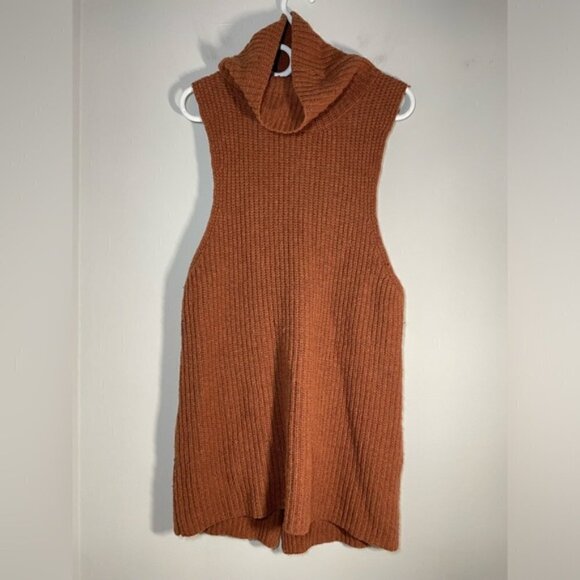Free People Need It Now Vest in Burnt Caramel size M - Picture 2 of 7